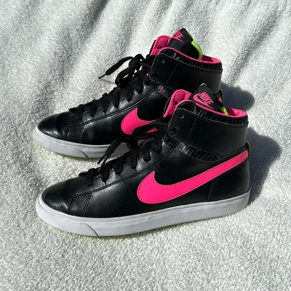 Nike sneakers - Picture 2 of 7